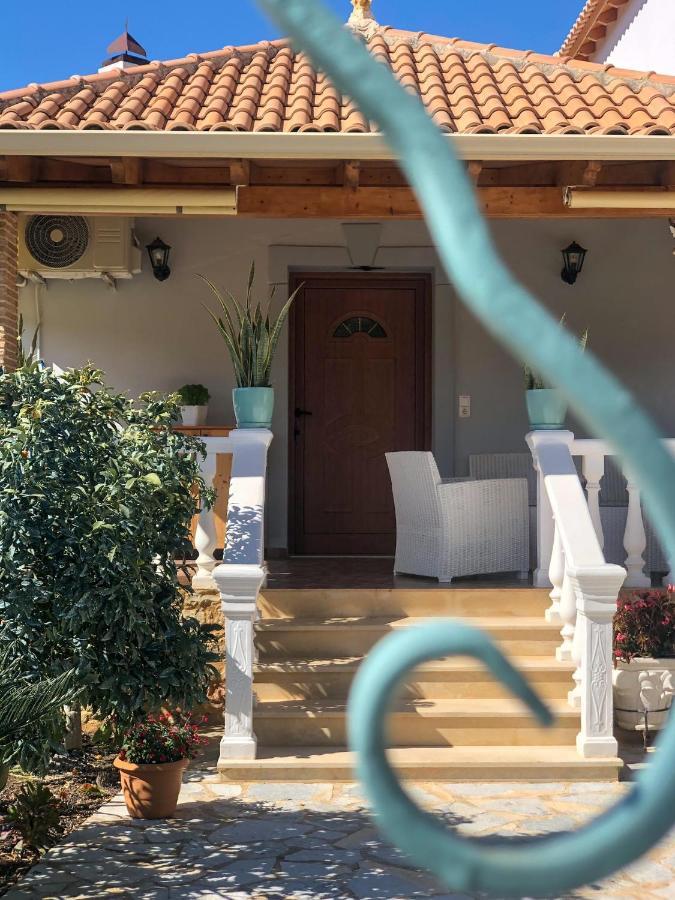 Milos Apartments Himare Exteriör bild