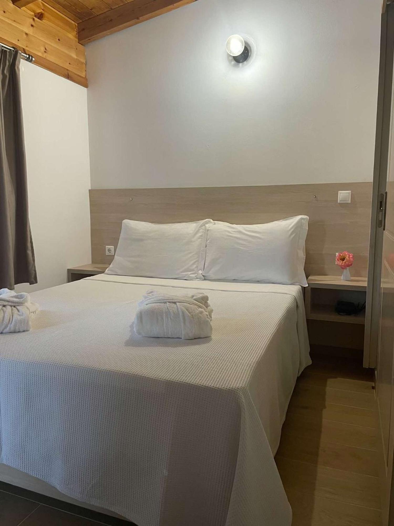Milos Apartments Himare Exteriör bild